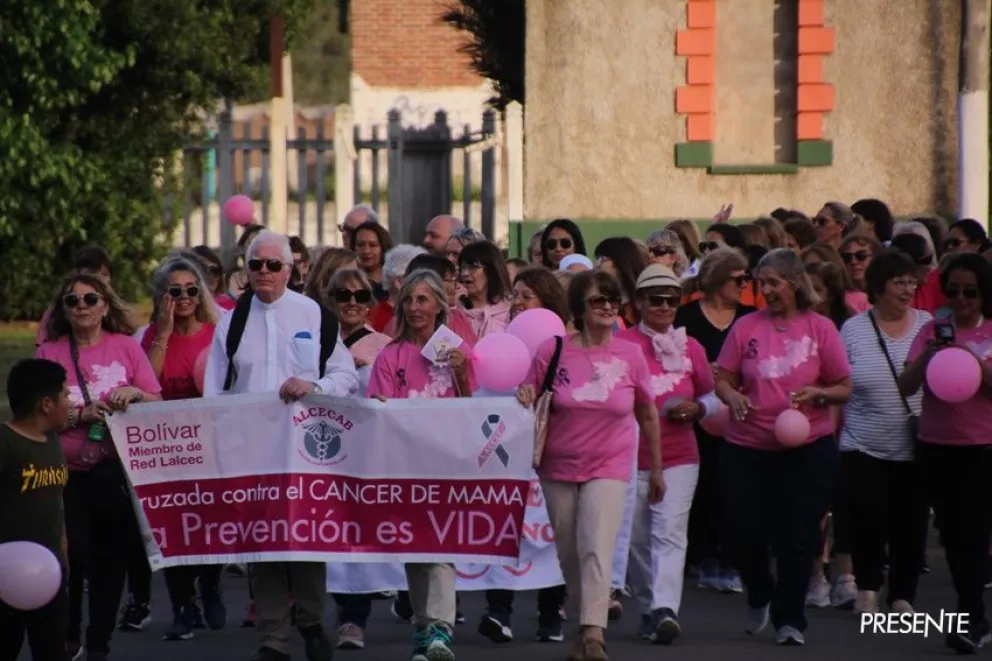 Caminata por el cancer de mama Bolivar