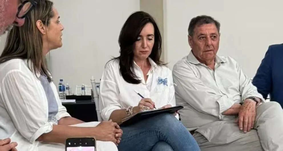 Andrea Sarnari y Victoria Villarruel