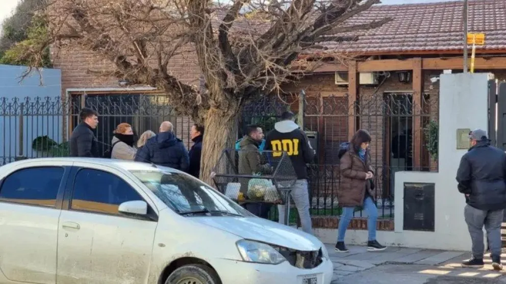 Maniataron a una mujer en su domicilio y se llevaron un millonario botín