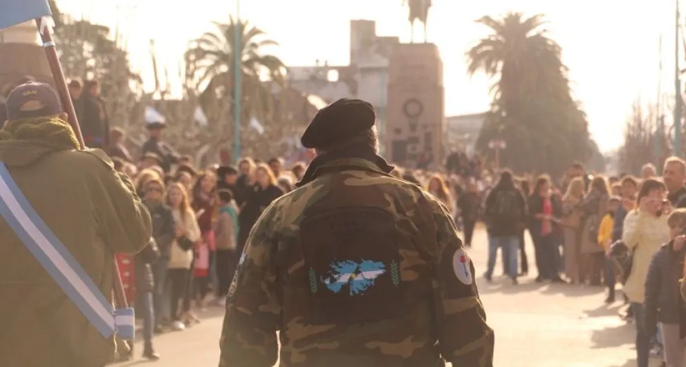 Diez fotos del tradicional desfile por el Día de la Independencia en Bolívar