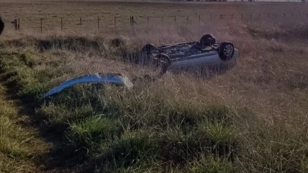 Dos personas hospitalizadas tras un vuelco en Ruta 205