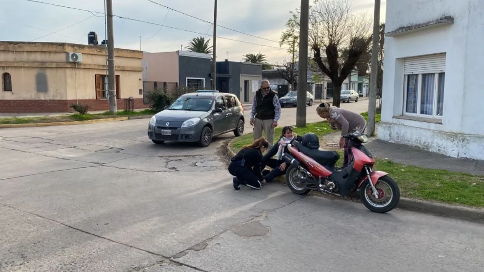 Una mujer resultó hospitalizada tras un accidente en planta urbana