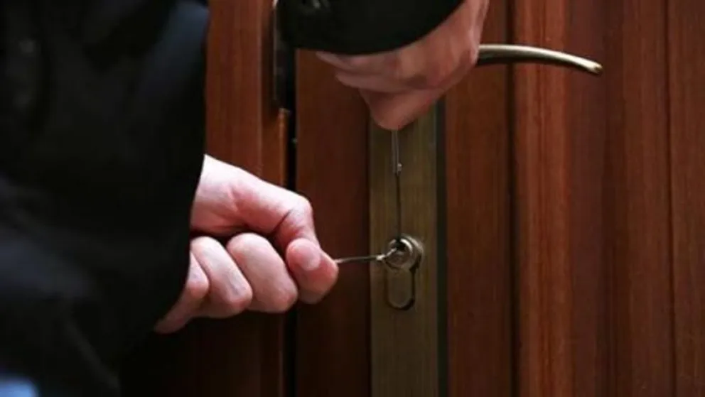 Salió de su casa y al volver le habían robado: "Estoy cansada, siempre algo nos falta"