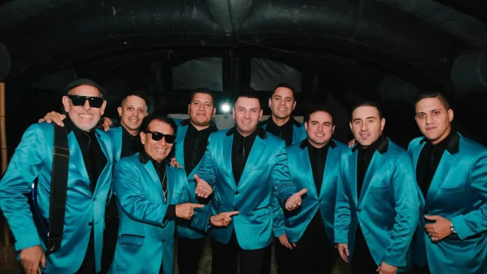A pura cumbia: Los Charros se presentan en una cena show de Bomberos Voluntarios