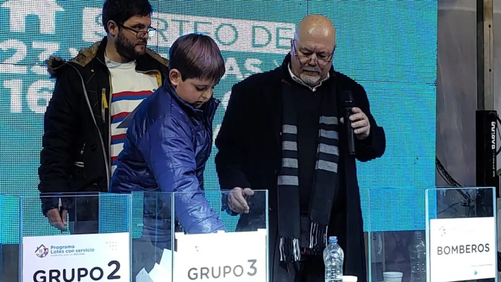Uno por uno: quiénes salieron beneficiados en el sorteo de viviendas y lotes con servicios en Bolívar