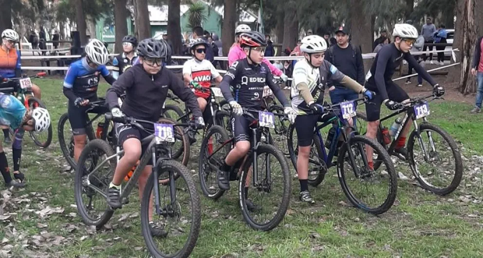 Bolivarenses coparon el podio en la cuarta fecha del Campeonato Bonaerense de XCO