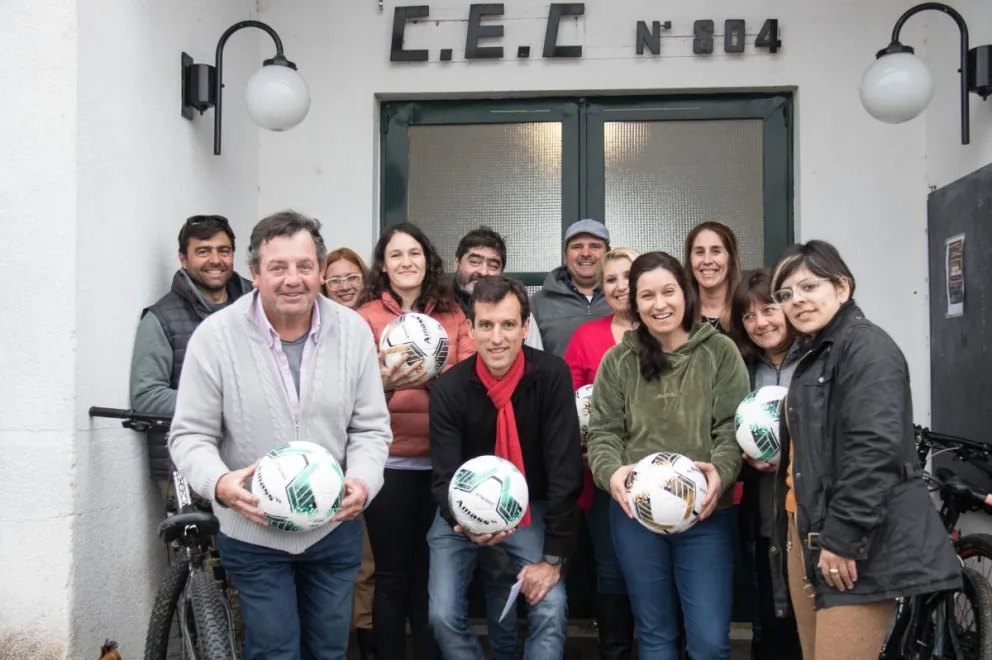 César Pacho puso "en pausa" su intensa campaña y se mide el domingo en su primer gran desafío electoral