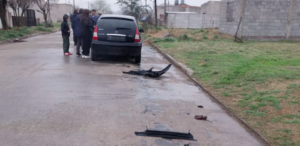 Dos personas resultaron hospitalizadas tras una colisión en Villa Diamante