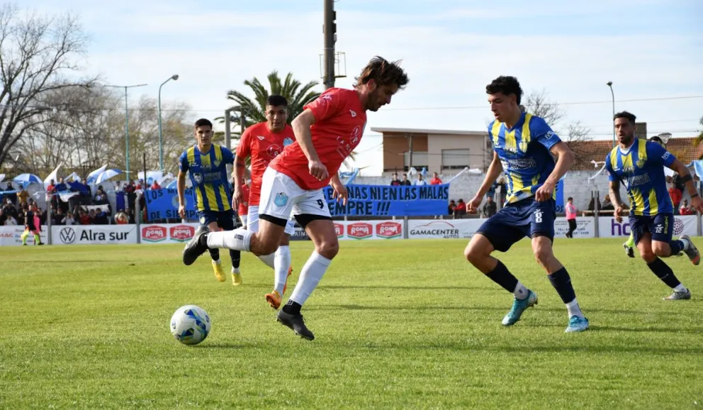 El Club Ciudad de Bolívar enfrenta a Atenas con el objetivo de seguir puntero