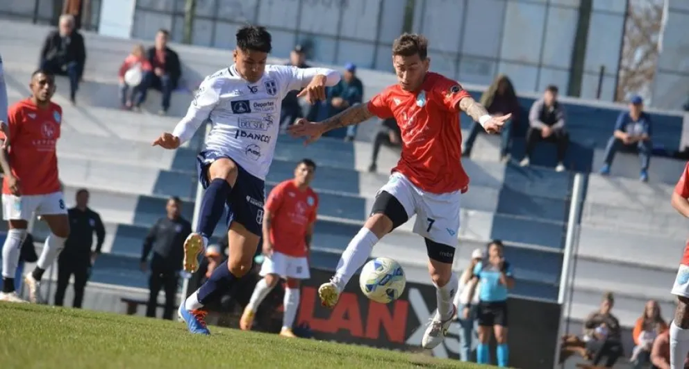 El Club Ciudad no pudo contra Atenas y ya no es el único en la cima