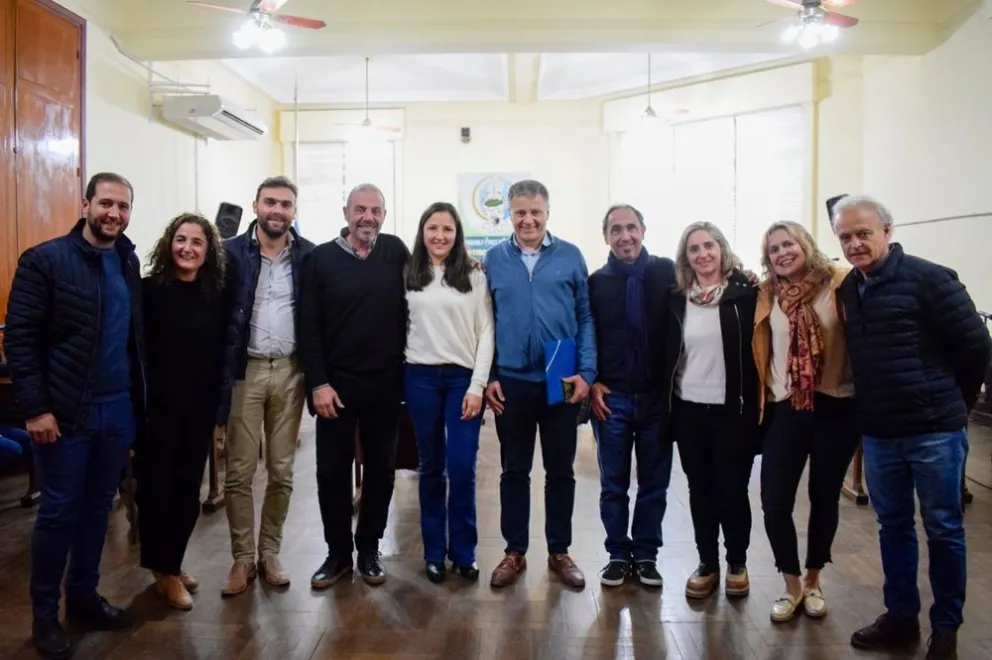 Morán muestra cohesión en JxC tras una reunión con concejales de la oposición