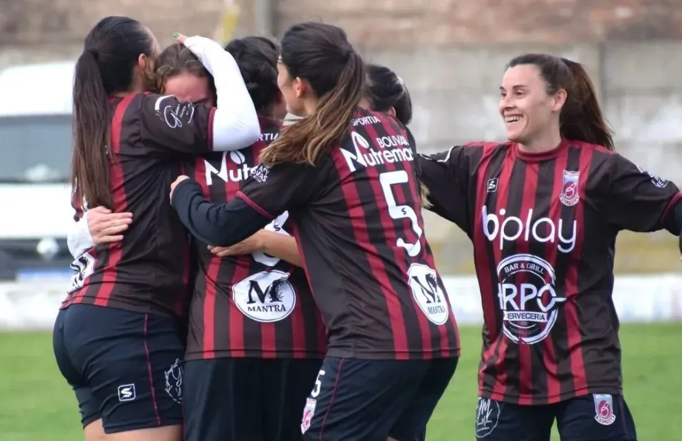 Casariego y Balonpié comparten la cima en el Femenino: se viene la fecha de clásicos
