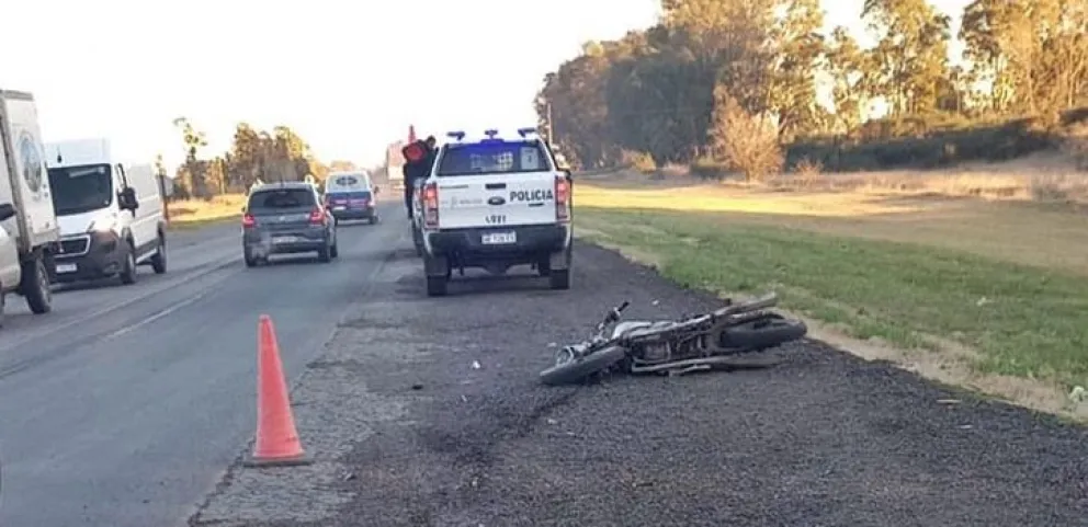 Ruta 226: un motociclista resultó hospitalizado tras ser embestido por una camioneta
