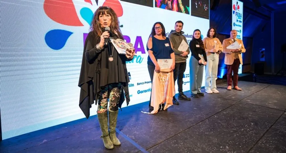 Reconocieron la trayectoria teatral de Alicia Garmendia: “Es un mimo necesario para seguir con ganas”