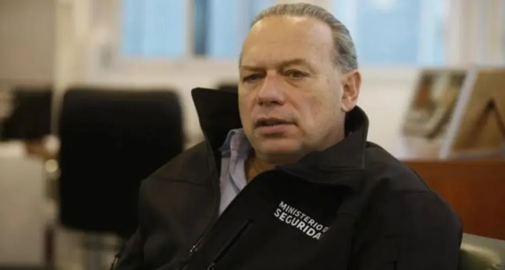 Qué dicen los puntos del protocolo policial para actuar con menores de edad que firmó Berni