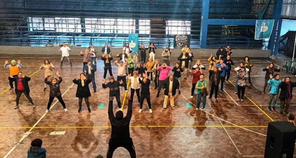 Cuáles son las actividades gratuitas que brinda la dirección de Adultos Mayores