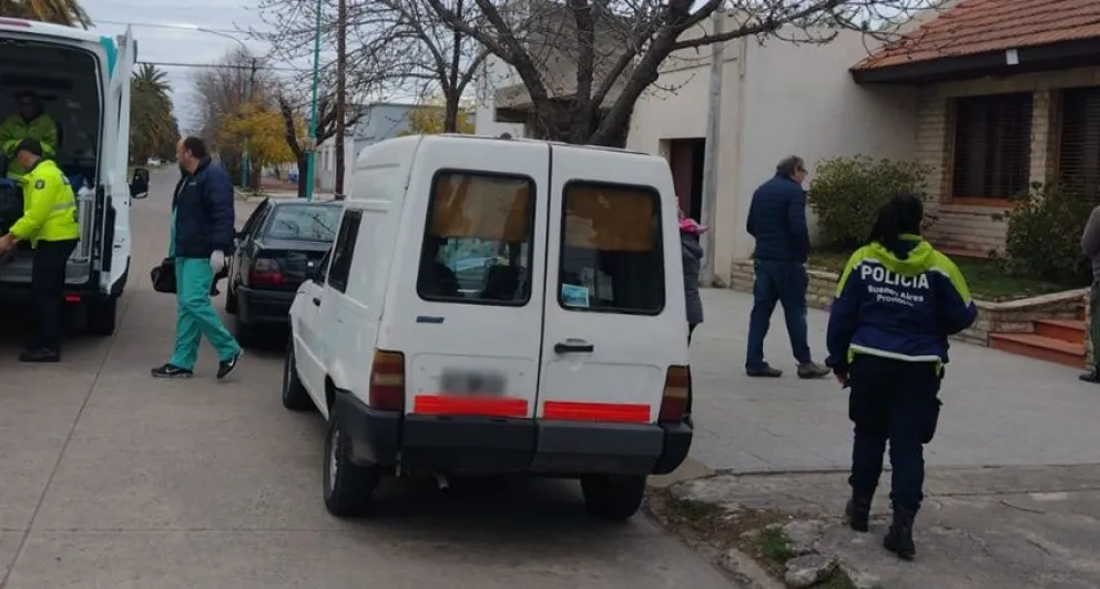 Un hombre tropezó en la vía pública y fue trasladado al hospital Capredoni