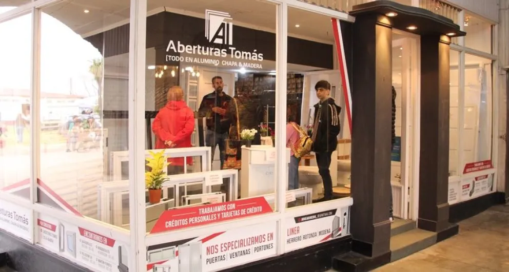 Aberturas Tomás, el comercio que se expande en mercadería y en la región