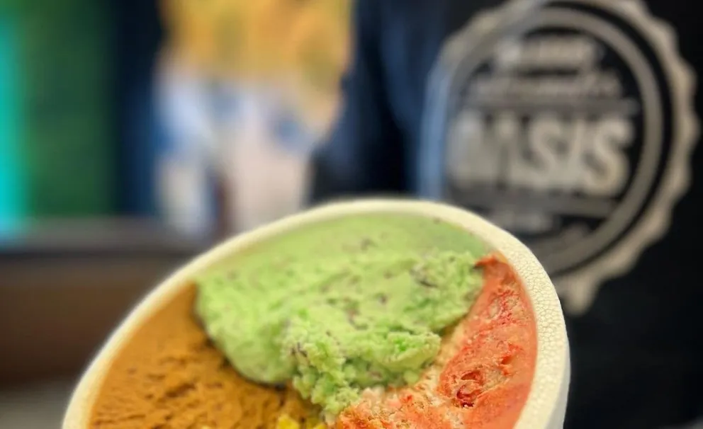 A pesar del “game over”, una heladería de Bolívar prometió celebrar el estreno de la Línea 132