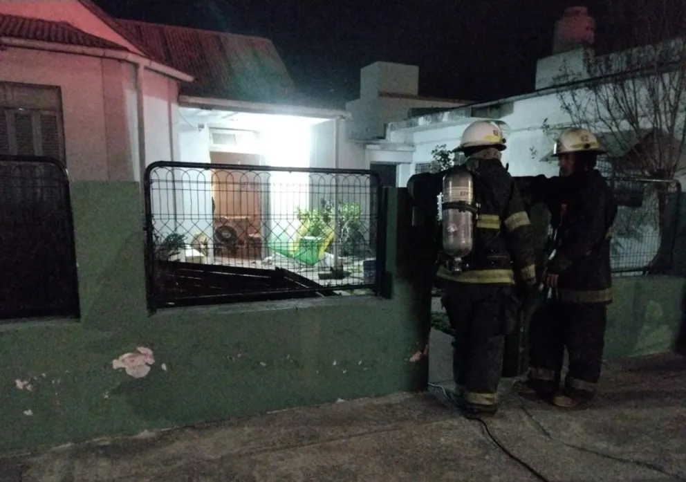 Explotó el horno de una vivienda y una dotación de Bomberos trabajó en el lugar