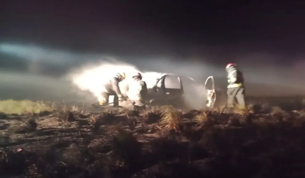 Ruta 226: un automóvil sufrió un incendio generalizado 