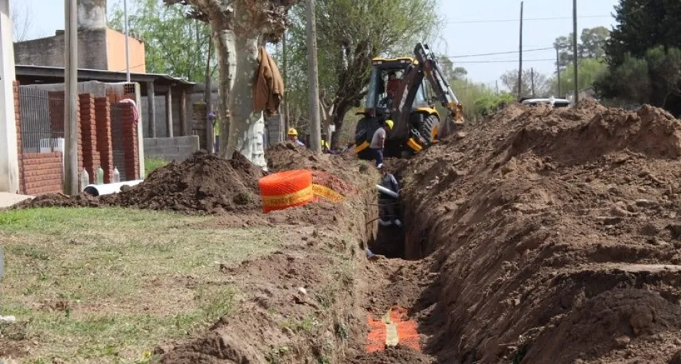 Avanza la obra de cloacas en Urdampilleta: se colocaron más de 4.700 metros de tendido de red