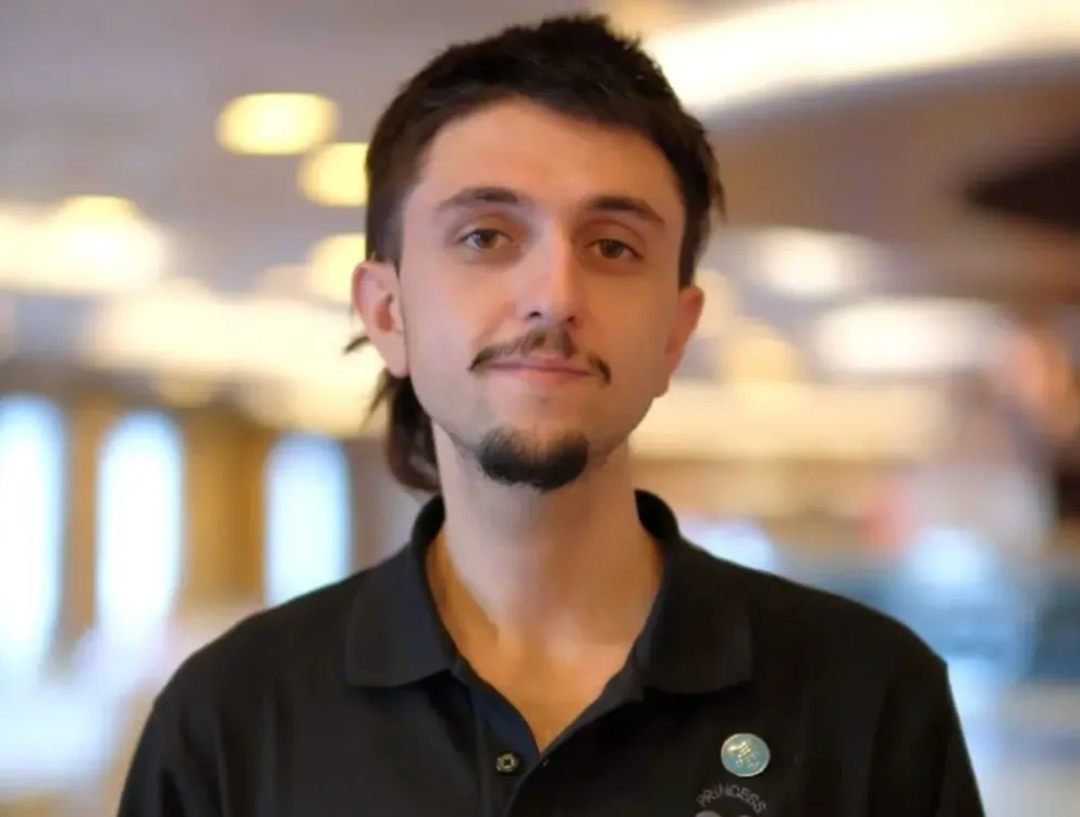 De la BL Freestyle a trabajar por todo el mundo: la experiencia de un bolivarense en un crucero