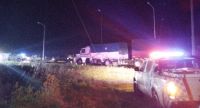 Un camión impactó contra un vehículo en la intersección de las Rutas 205 y 65