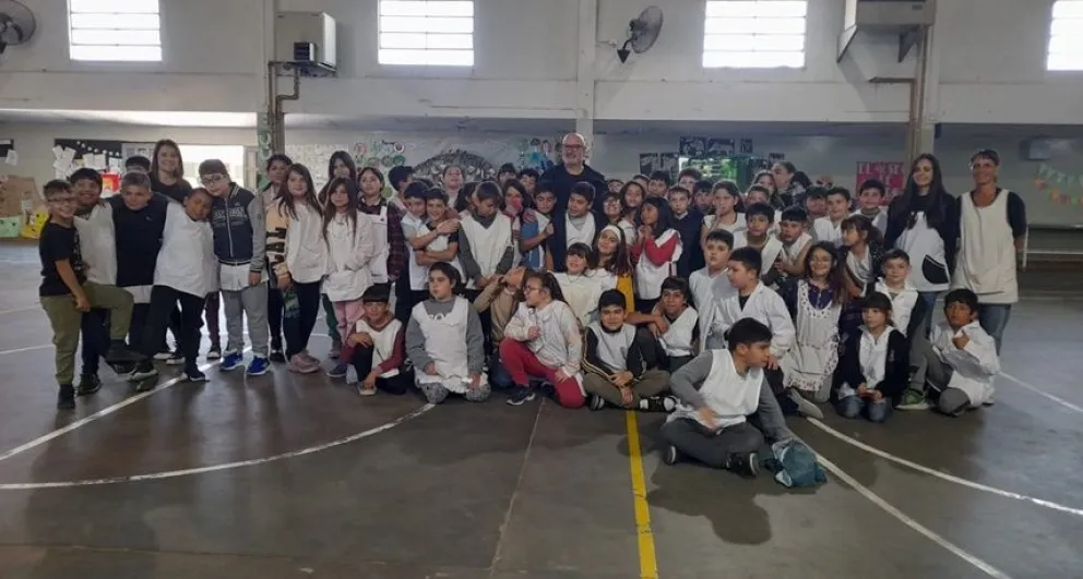 La Escuela Primaria Nº6 recibió la visita del escritor Franco Vaccarini