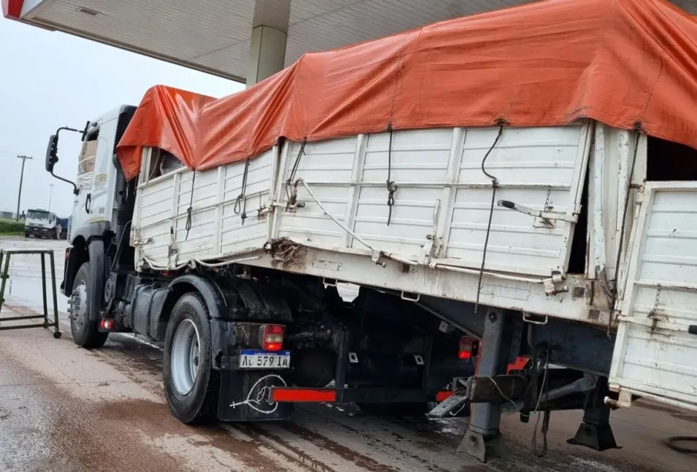 Accidente en Ruta 65: se registró un roce de camiones en medio de las lluvias