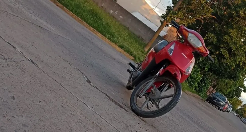 Colisión entre dos motocicletas: una mujer resultó hospitalizada 