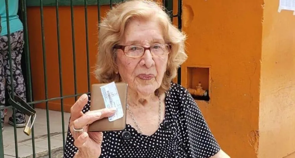 La palabra de la pirovanense que votará a sus 104 años:  "El que lo lleva en el alma, no tiene miedo, no retrocede"