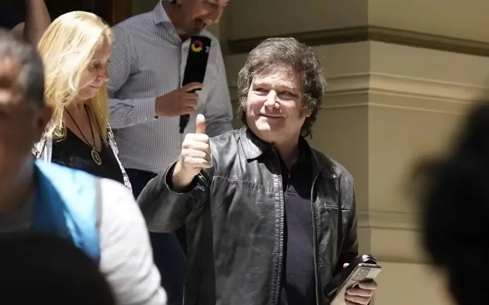 Votó Javier Milei: “Es el momento que hable la gente, que hablen las urnas”