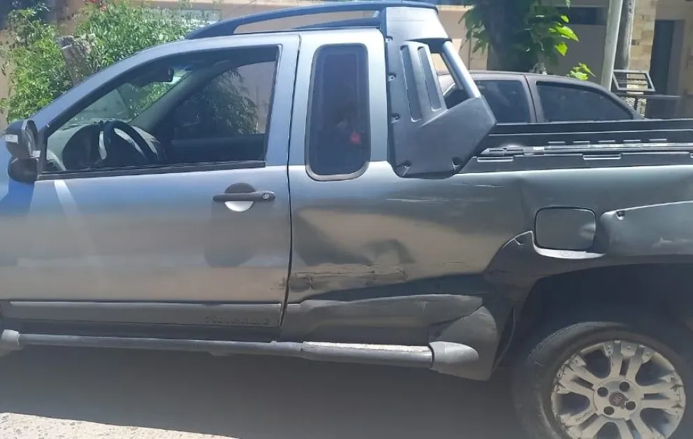 Dos camionetas protagonizaron una colisión en Alvear y Mitre
