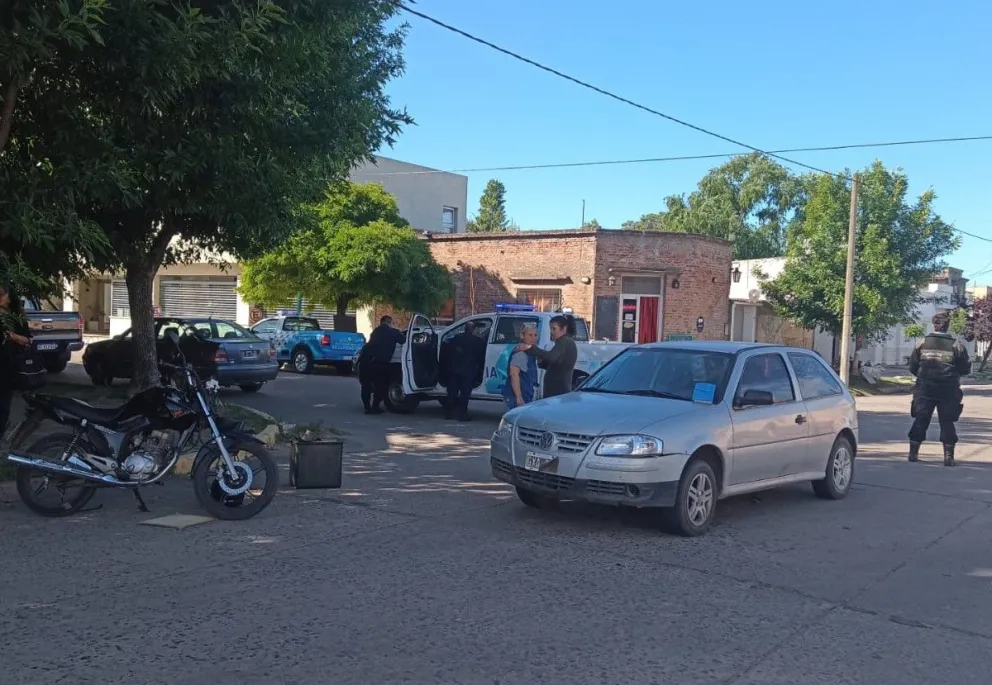 Motociclista hospitalizado tras colisión en Edison y Alvarado