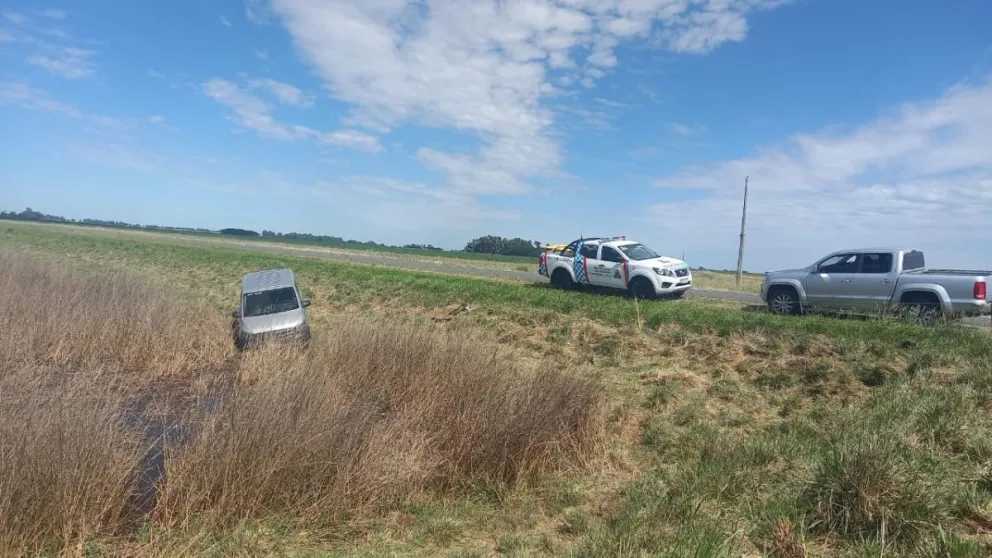Una camioneta sufrió un despiste en la Ruta 205 y fue asistida