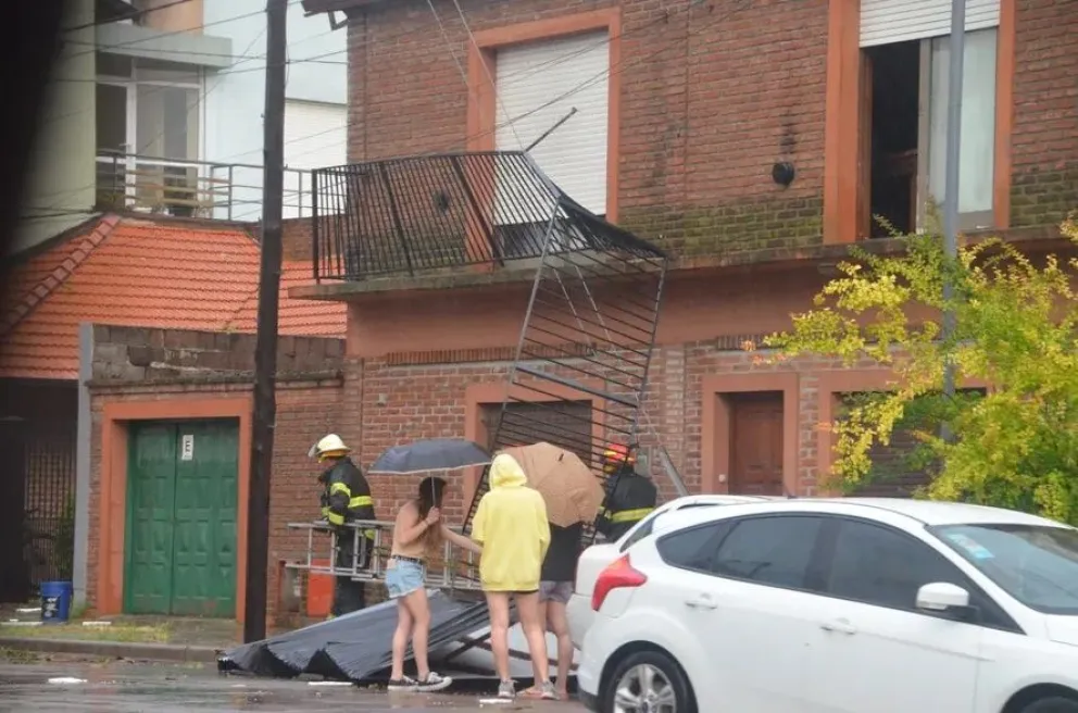 Temporal en Olavarría: inundaciones, corte total de energía y un accidente fatal