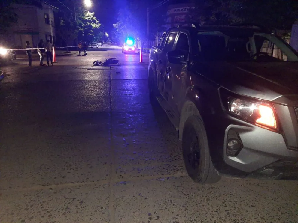 Motociclista hospitalizado tras una colisión en planta urbana durante la madrugada 
