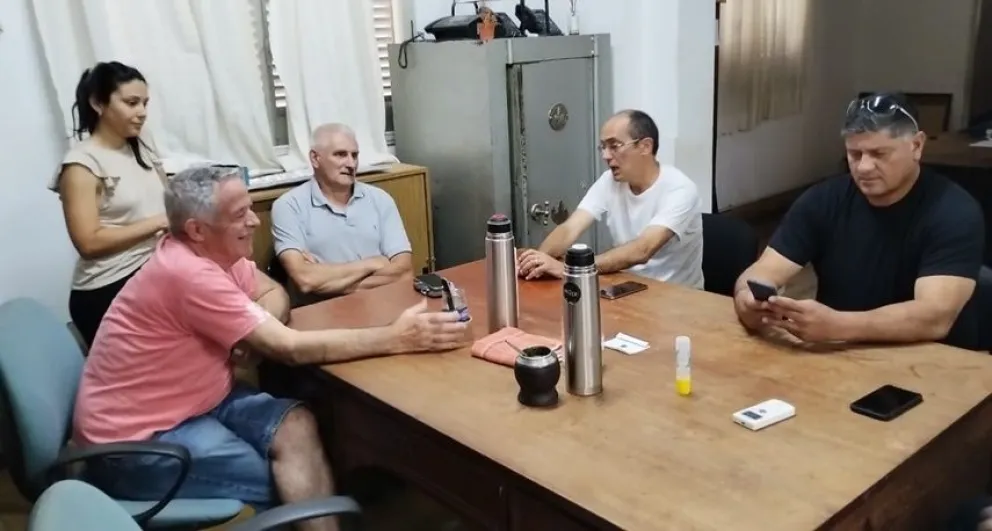 El intendente recorrió Urdampilleta a raíz de la falta de luz luego de la tormenta