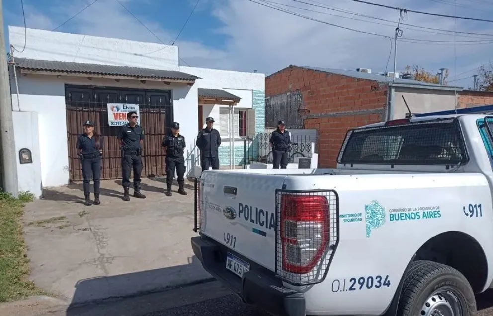 Una mujer de 78 años falleció tras ser apuñalada y detuvieron a su hija