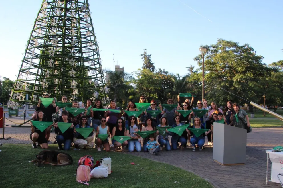 El pañuelazo verde de Ni Una Menos tuvo presencia en Bolívar 