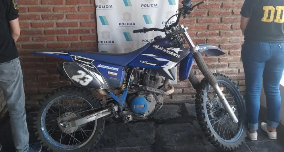 Secuestraron una moto e imputaron por encubrimiento a quien la buscaba en sus redes sociales