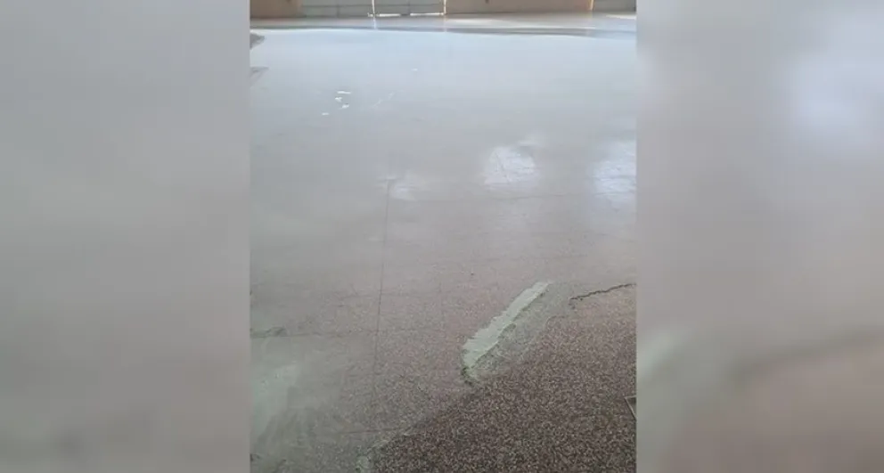 Vandalismo en la Escuela 1: vaciaron dos matafuegos en el interior y se llevaron otros tres