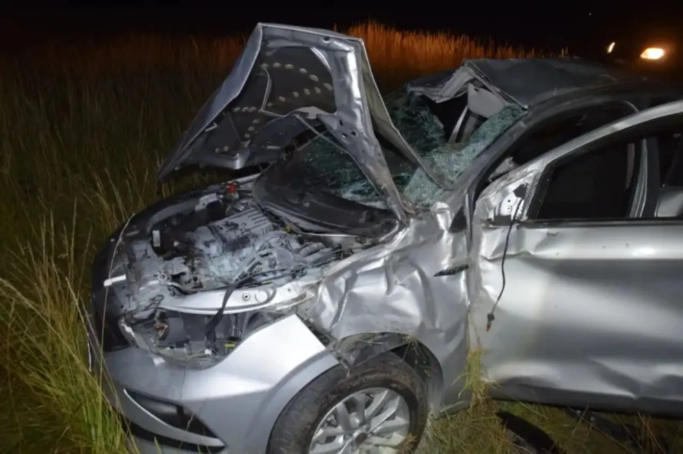 Bomberos de Bolívar asistieron a un vuelco que dejó cinco personas hospitalizadas