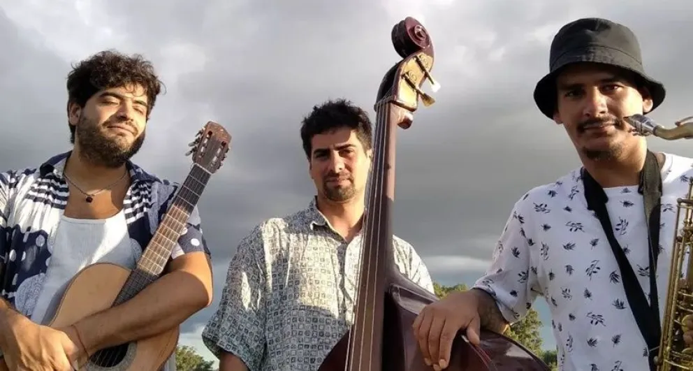 Misterio Swing, un consumado trío que aborda con talento y misterio diferentes géneros musicales