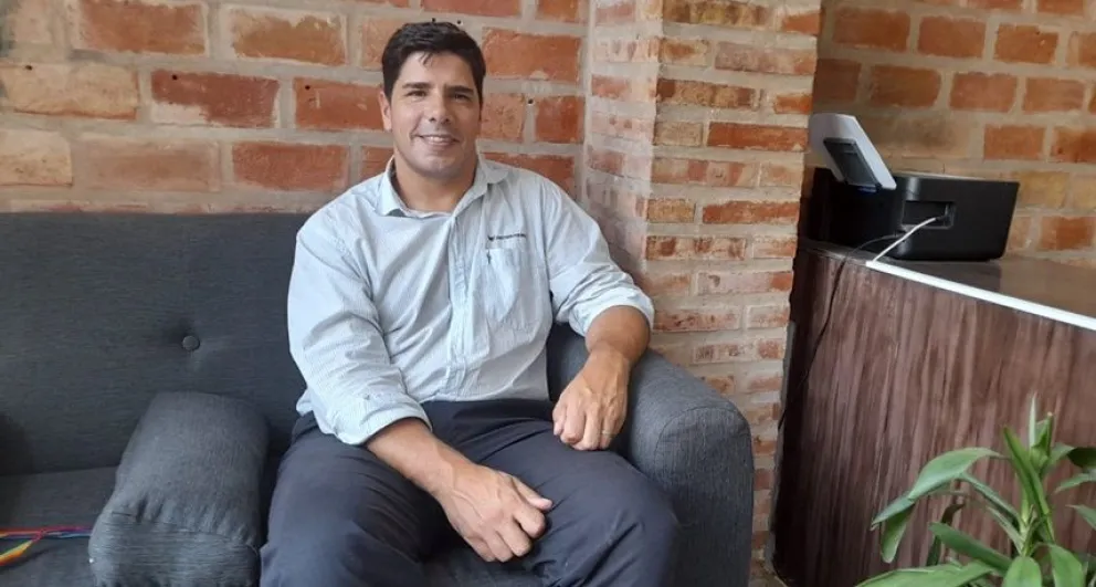 Solo para entendidos: el nuevo libro que el periodista Lisandro Przewolka presentará en Bolívar