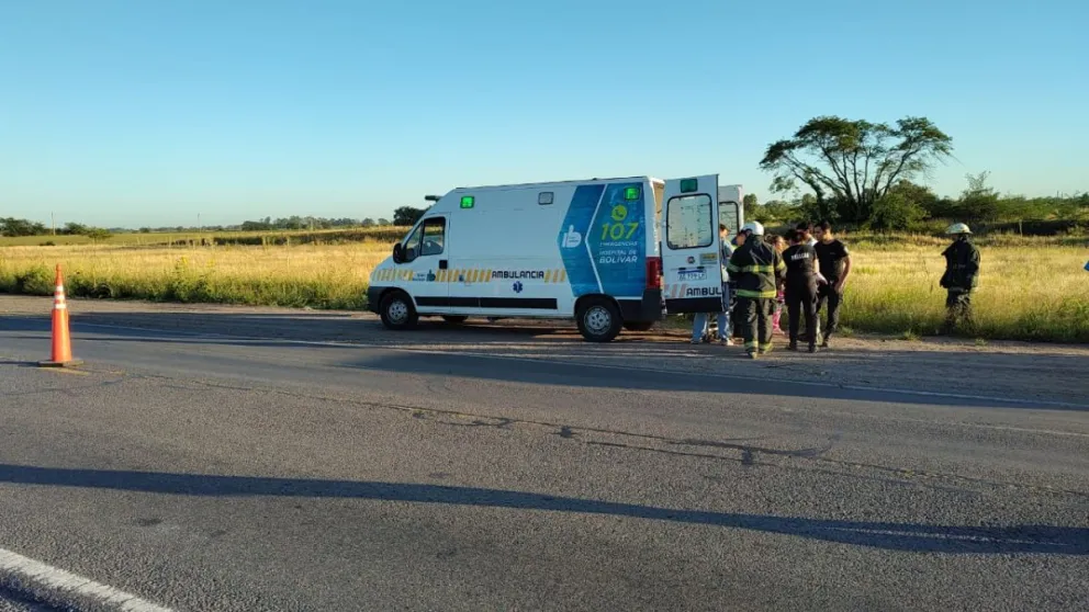 Volcó un utilitario con cinco ocupantes a metros del acceso a Bolívar