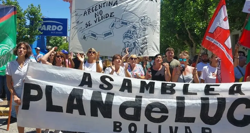 Como continuidad del paro nacional realizan intervenciones artísticas en el Centro Cívico