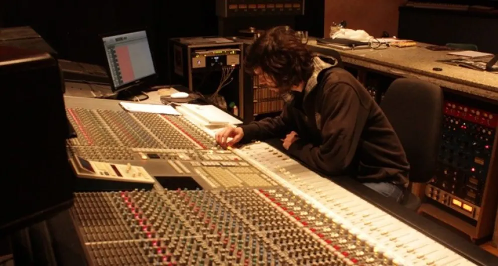 Música y técnica en sonido: las dos facetas del bolivarense Pepo Villanueva