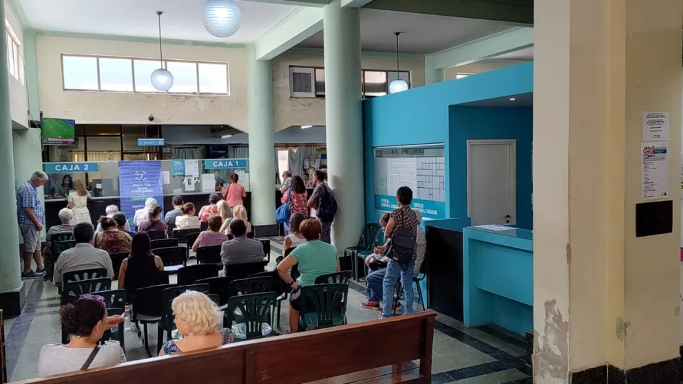 Tras largas filas, extendieron la prórroga del pago de las tasas municipales 